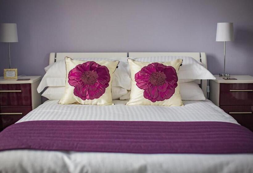 Студия Стандарт, Studios At Glenthorne