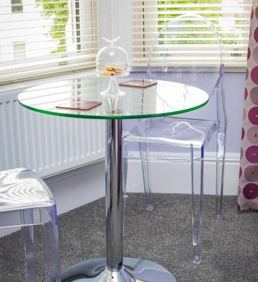 Студия Стандарт, Studios At Glenthorne