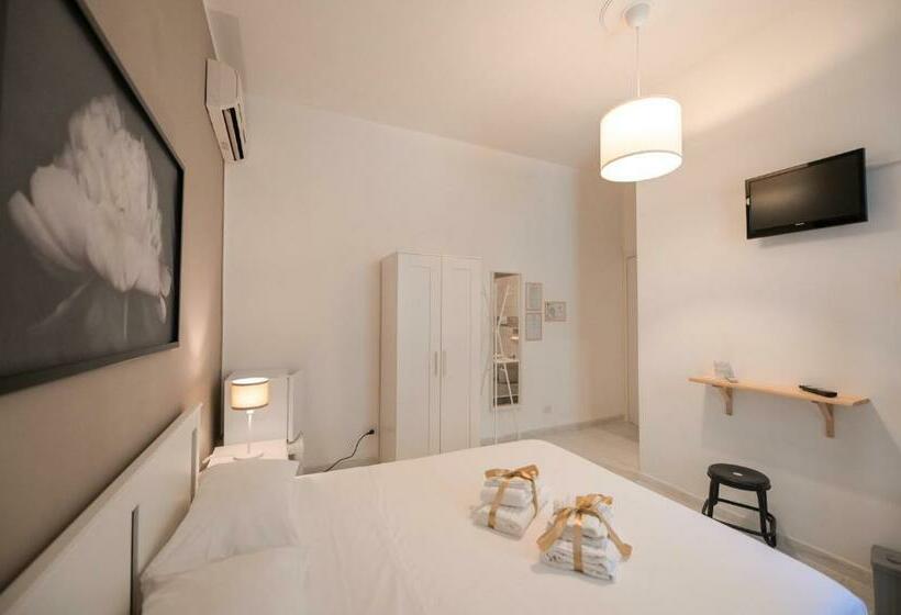اتاق استاندارد, Living Salerno B&b