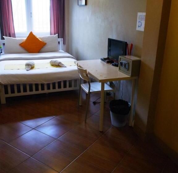 اتاق استاندارد با سرویس بهداشتی مشترک, Vx The Fifty