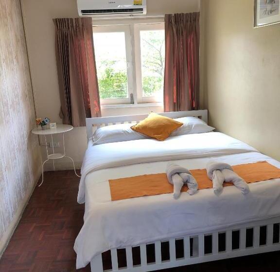 اتاق استاندارد با سرویس بهداشتی مشترک, Vx The Fifty