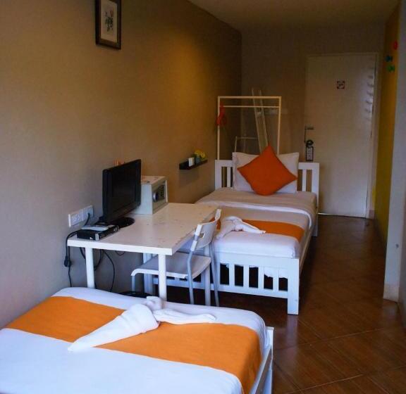 اتاق استاندارد با سرویس بهداشتی مشترک, Vx The Fifty