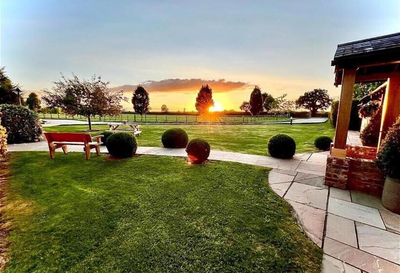 غرفة عائلية, New Farm Cheshire B&b