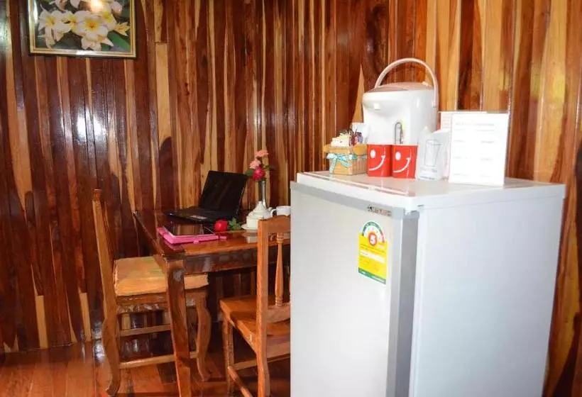 スタンダードバンガロー, Home Stay Stc Bed And Breakfast
