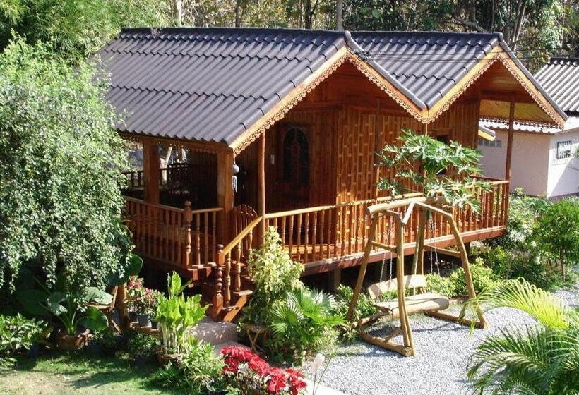 スタンダードバンガロー, Home Stay Stc Bed And Breakfast