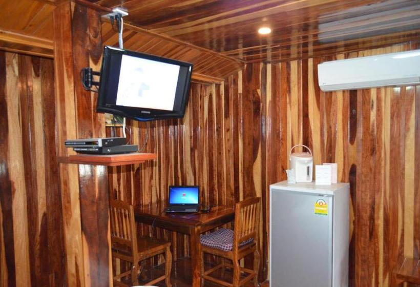 スタンダードバンガロー, Home Stay Stc Bed And Breakfast