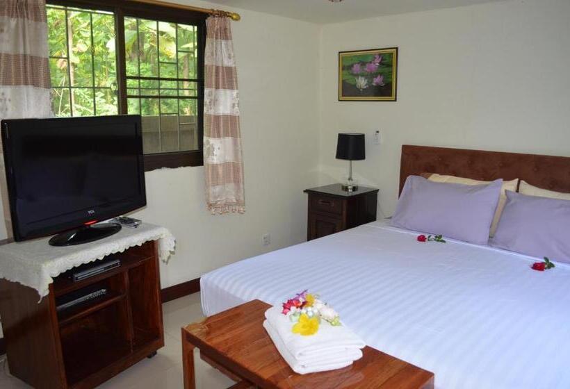 スタンダードバンガロー, Home Stay Stc Bed And Breakfast