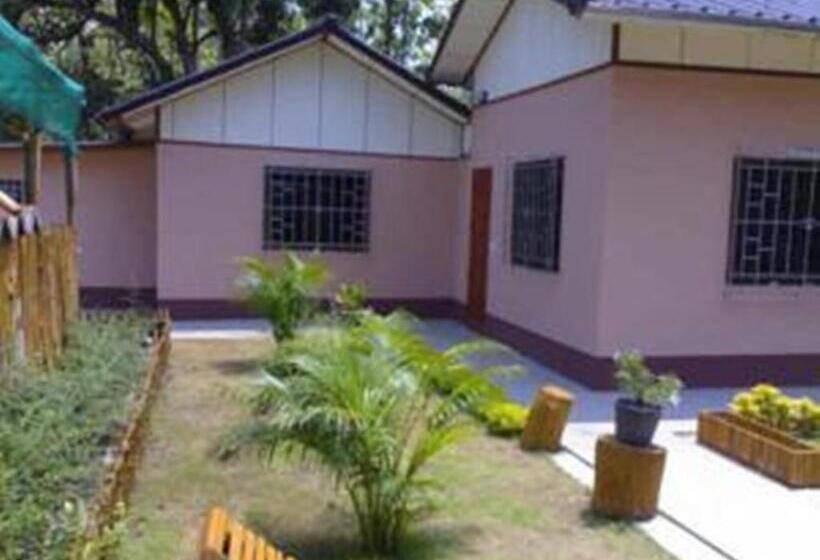 スタンダードバンガロー, Home Stay Stc Bed And Breakfast