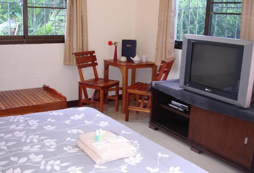 スタンダードバンガロー, Home Stay Stc Bed And Breakfast