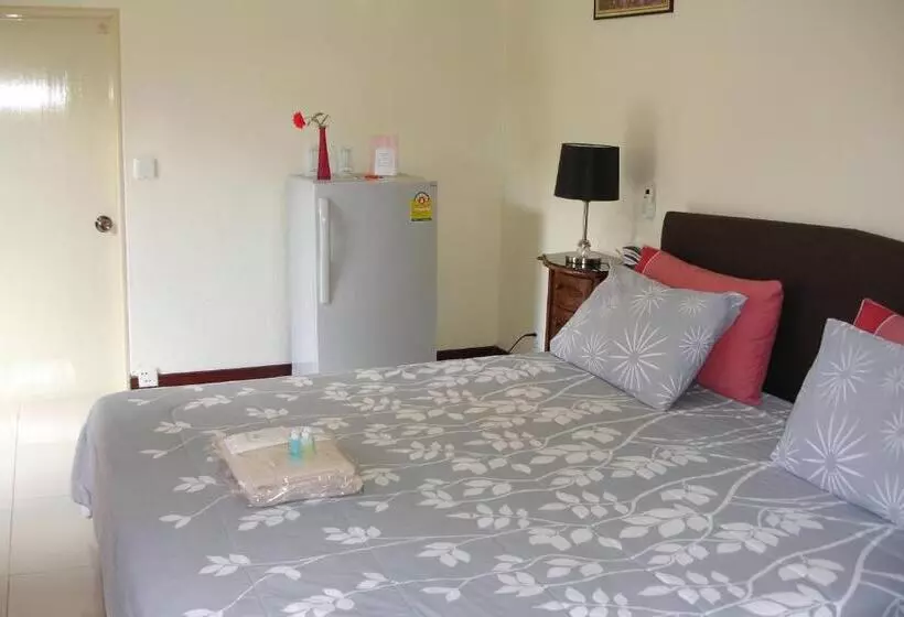 スタンダードバンガロー, Home Stay Stc Bed And Breakfast
