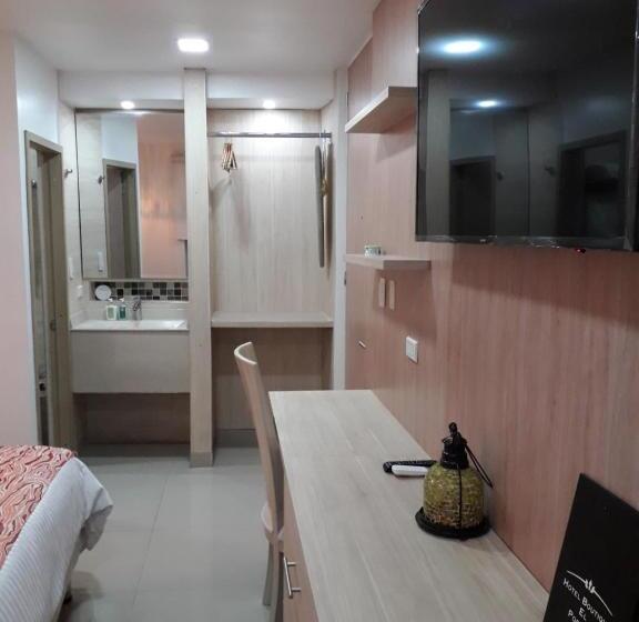 חדר אקזקיוטיב, Boutique El Poblado