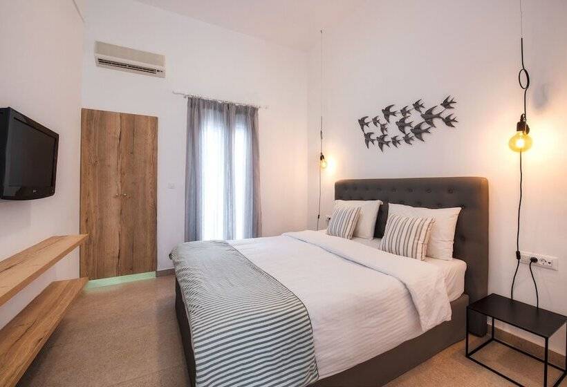 Superior Room, Eucalyptus