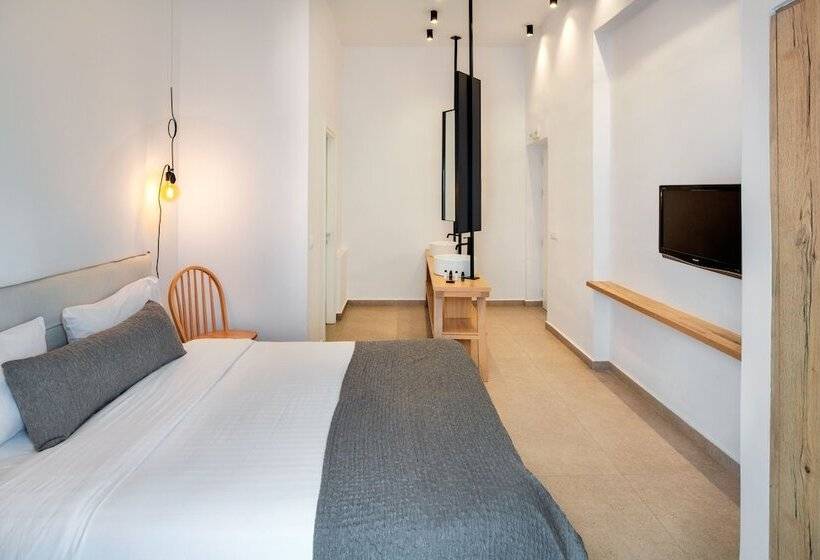 Superior Room, Eucalyptus