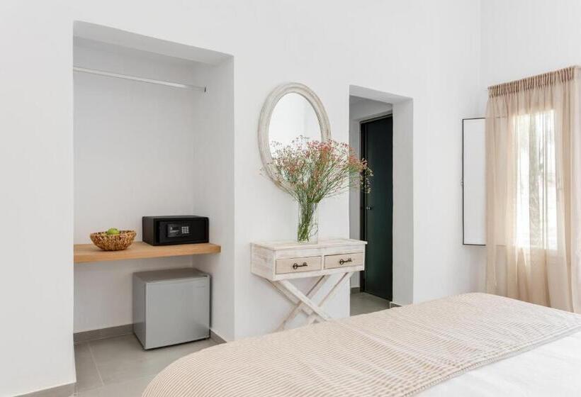 Standard Triple Room, Eucalyptus