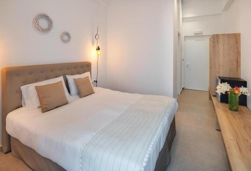 Superior Room, Eucalyptus