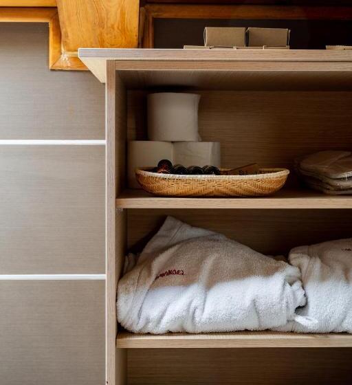 带2个卧室的套房, Giamandes