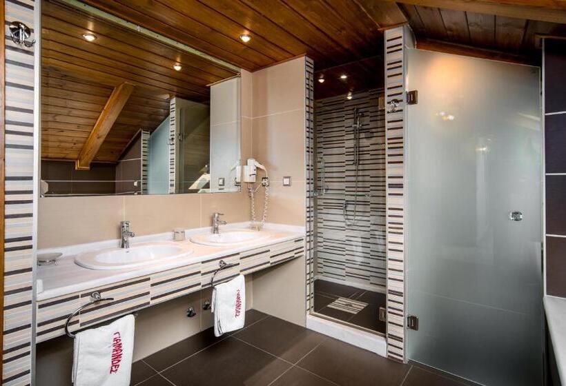 带2个卧室的套房, Giamandes