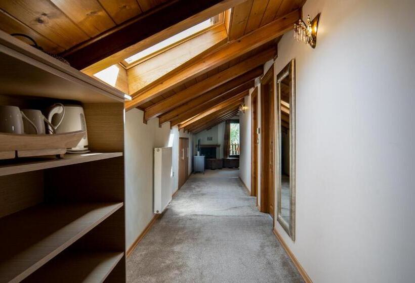 带2个卧室的套房, Giamandes