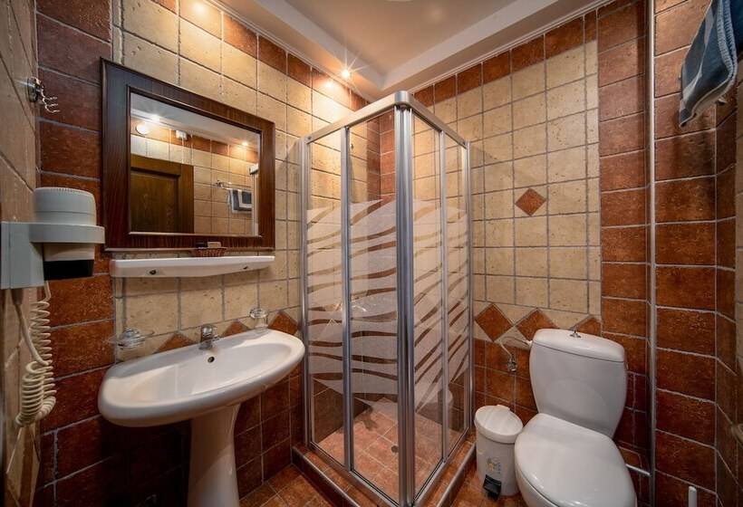 标准间, Giamandes