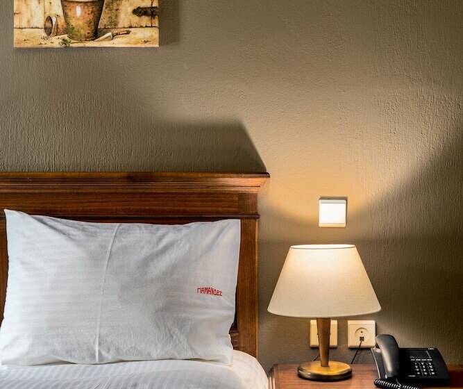 标准间, Giamandes