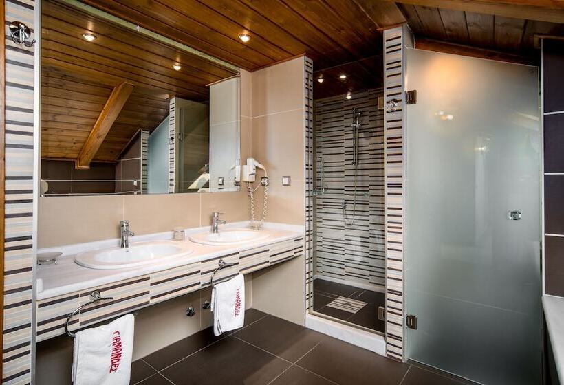 带2个卧室的套房, Giamandes