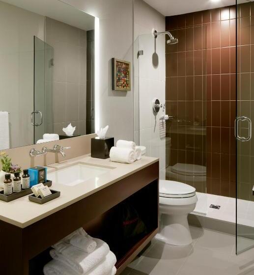 غرفه قياسيه سريرين مزدوجين, Lucent