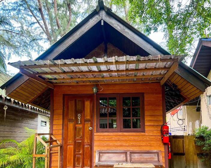 بنجلو قياسى مطلّ علي الحديقة, Salisa Resort