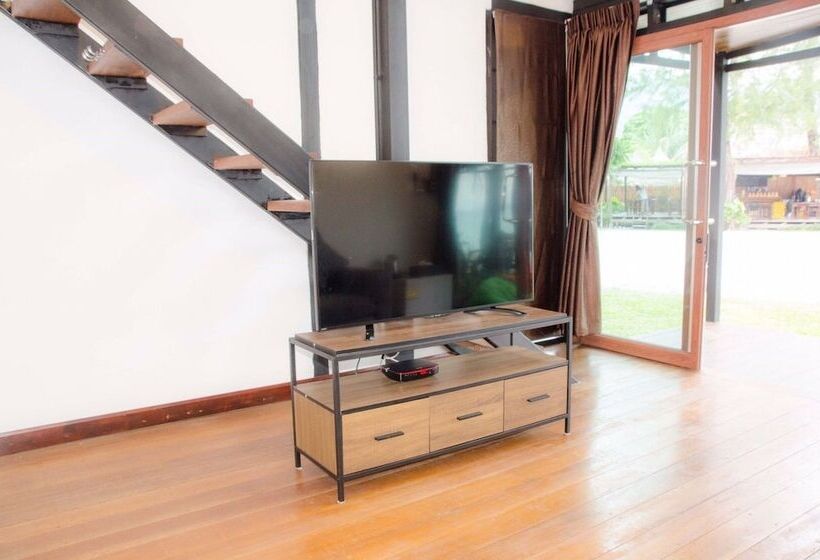 بنجلو قياسى, Salisa Resort