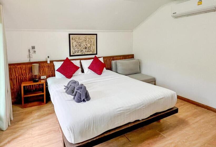 بنجلو قياسى, Salisa Resort