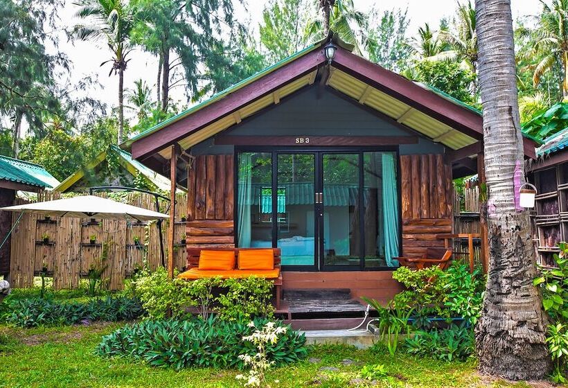 غرفة قياسية, Salisa Resort