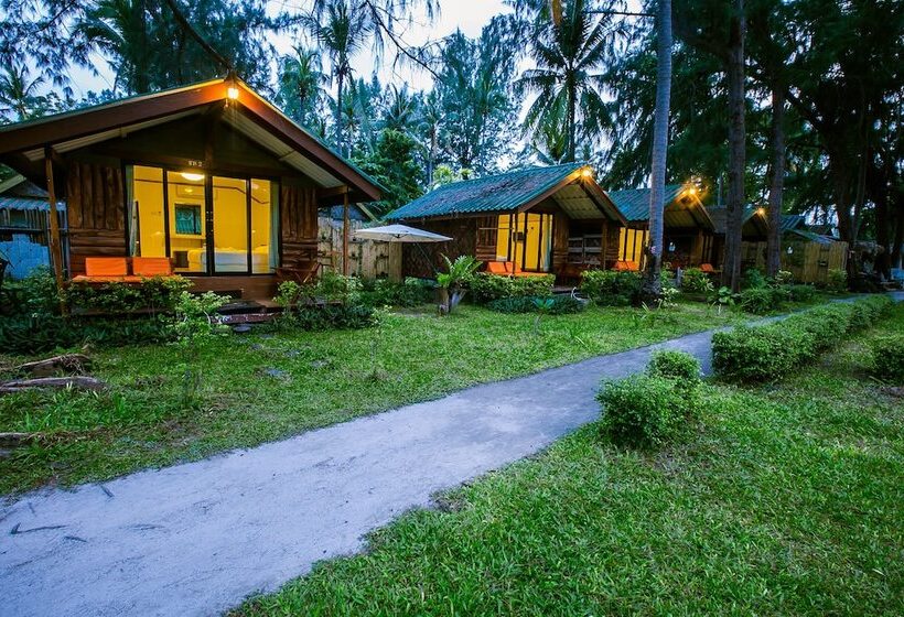 غرفة قياسية, Salisa Resort