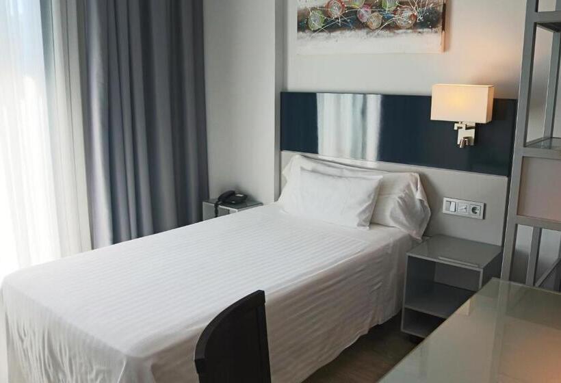 غرفة قياسية فردية, Santa Eulalia