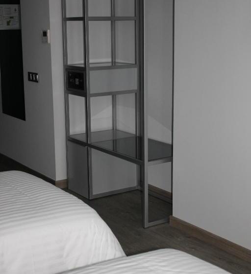 غرفة قياسية فردية, Santa Eulalia