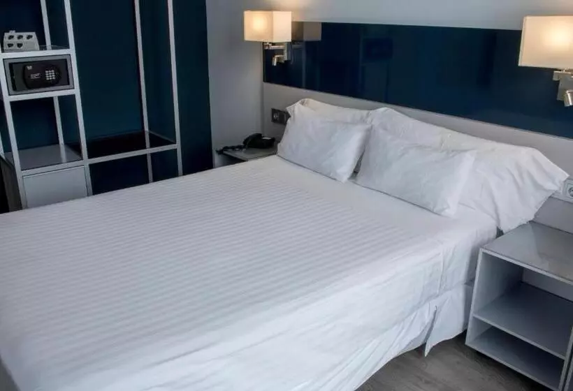 Standardzimmer (behindertengerecht), Santa Eulalia