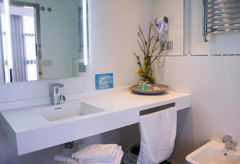 جناح إدارى, Santa Eulalia