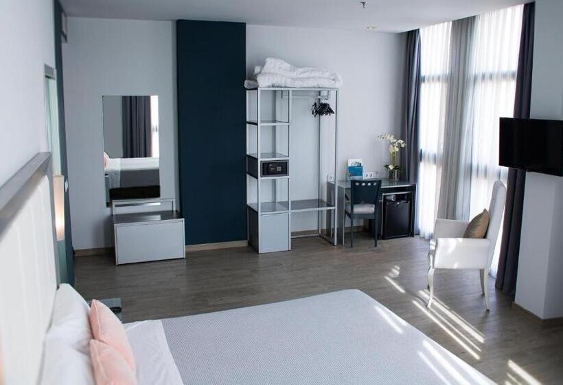 جناح إدارى, Santa Eulalia