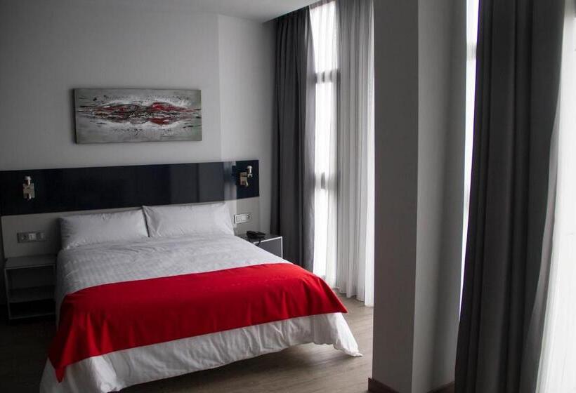 غرفة قياسية, Santa Eulalia