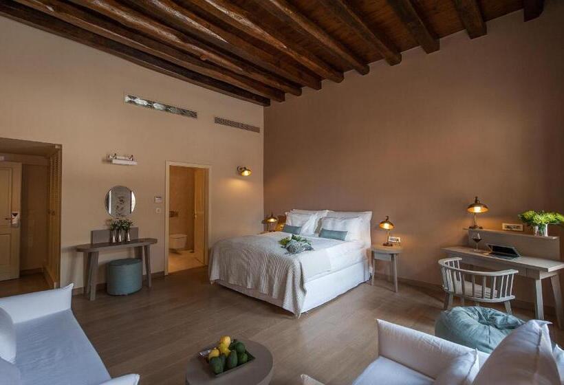 高级套房, Serenissima Boutique