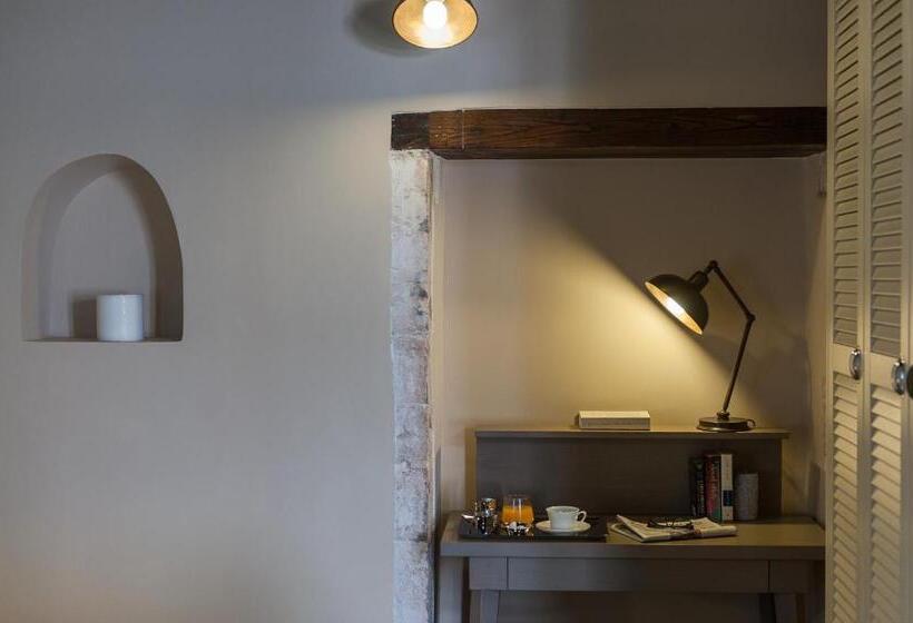 标准间, Serenissima Boutique