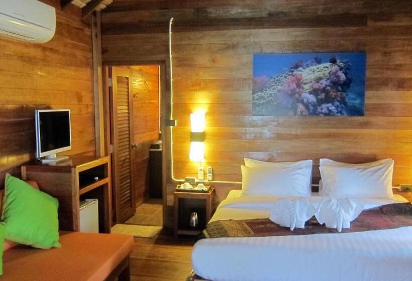 스탠다드 방갈로, Ten Moons Lipe Resort