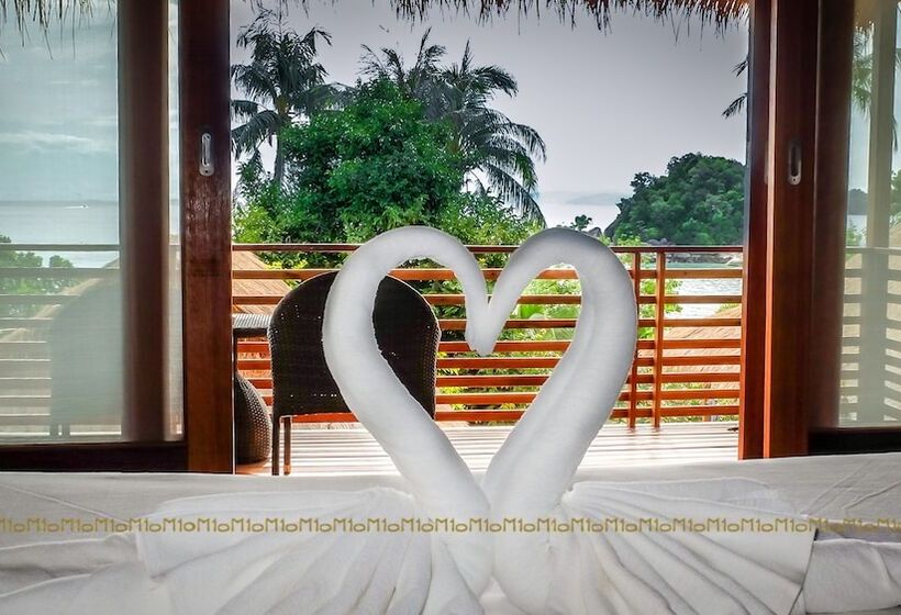 스탠다드 방갈로, Ten Moons Lipe Resort