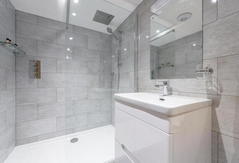 Номер Superior, The Britannia Inn & Waves Restaurant