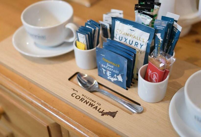 Четырехместный Номер Superior, The Britannia Inn & Waves Restaurant