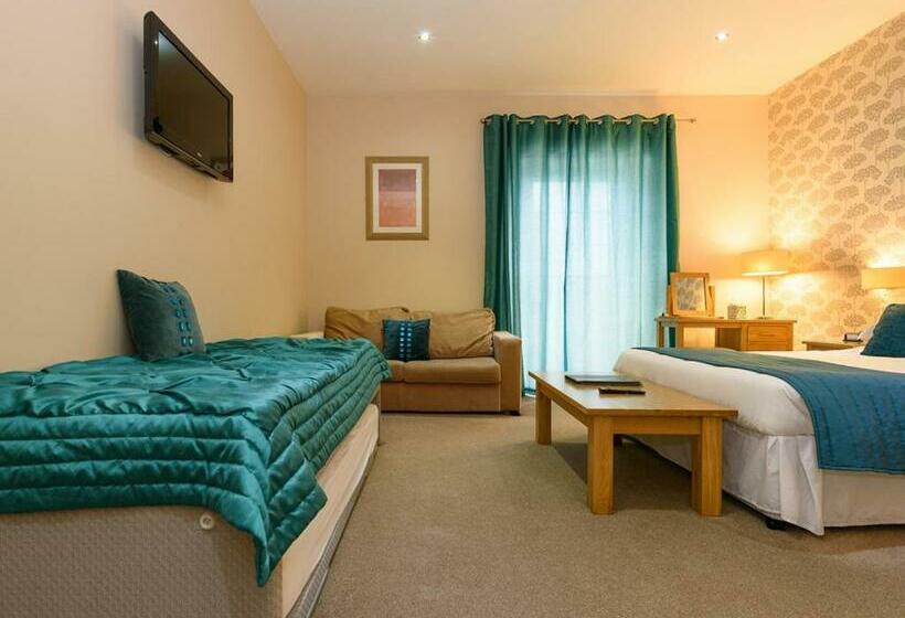 Четырехместный Номер Superior, The Britannia Inn & Waves Restaurant