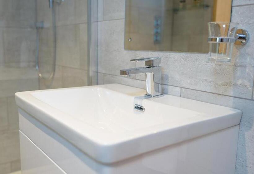 Номер Superior, The Britannia Inn & Waves Restaurant