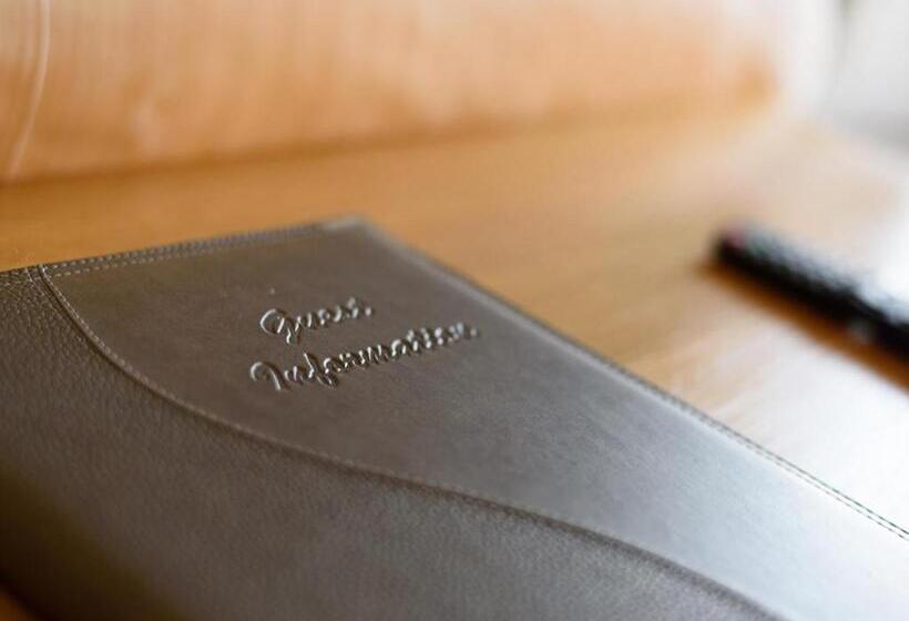 Четырехместный Номер Superior, The Britannia Inn & Waves Restaurant