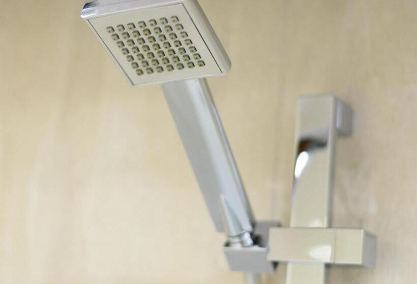 Трехместный Номер Superior, The Britannia Inn & Waves Restaurant