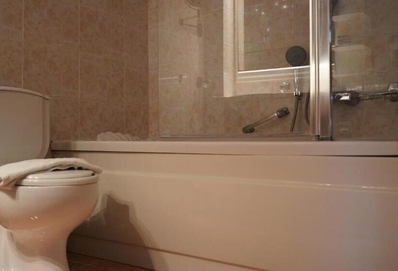 2ベッドルームアパートメント, Tourist