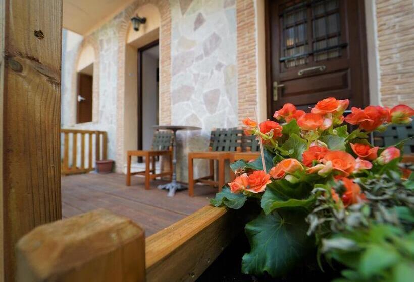 2ベッドルームアパートメント, Tourist