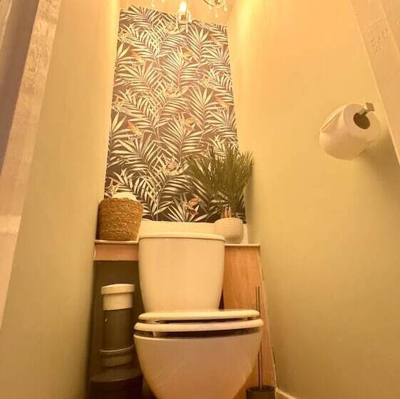 غرفة قياسية فردية حمام مشترك, The Angove